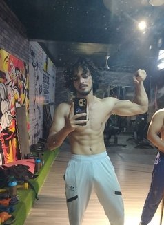 Ashish Independent New Delhi escorts - Acompañantes masculino in New Delhi Photo 4 of 5