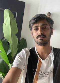 Ashish - Male escort in Mumbai Photo 2 of 4