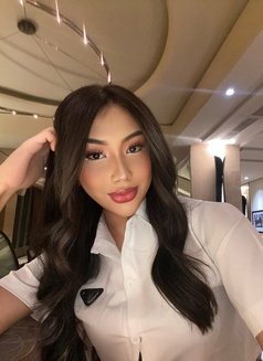 Alyssa Superstars Ladyboy - Acompañantes transexual in Bali Photo 7 of 14