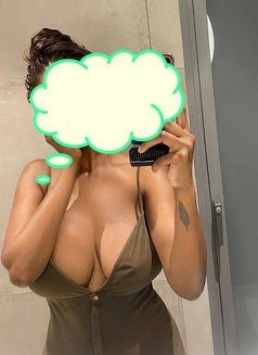 ASHLEY BANKS SLIM TALL - puta in Ahmedabad Photo 2 of 6