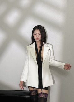 Ashley - escort in Guangzhou Photo 1 of 4