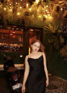 Ashley - escort in Bangkok Photo 7 of 14