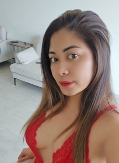 Ashley - puta in Dubai Photo 6 of 8