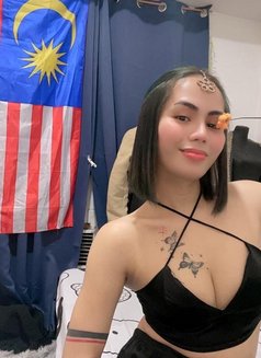 Ashley - escort in Manila Photo 8 of 8