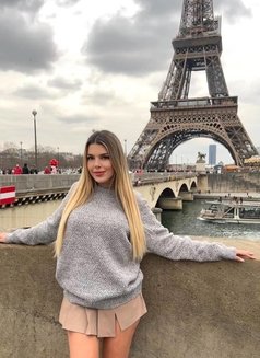Ashley - escort in Paris Photo 1 of 1
