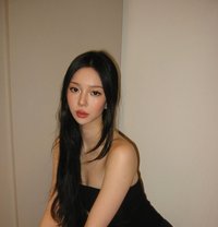 Ivy - escort in Taipei Photo 4 of 5