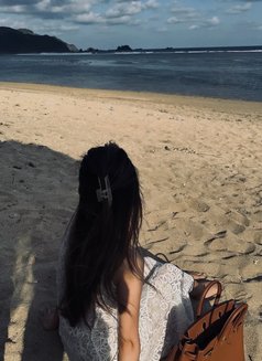 Ashley - escort in Bali Photo 7 of 11