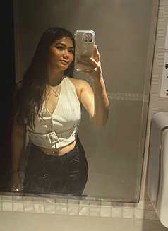 Ashley Party Girl🥰 - escort in Hong Kong Photo 5 of 6