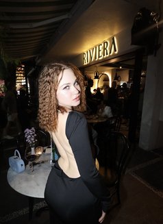 Ashley - escort in Bangkok Photo 2 of 14