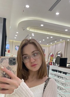 Ashley - escort in Bangkok Photo 4 of 14