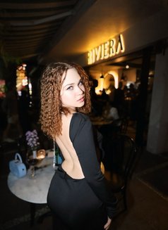 Ashley - escort in Bangkok Photo 8 of 10