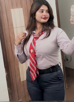 Ashley Sinha - puta in Bangalore Photo 1 of 1