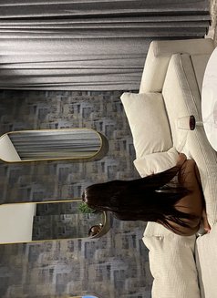 Ashley - puta in Durban Photo 3 of 3