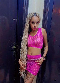 Ashley - puta in Riyadh Photo 4 of 6