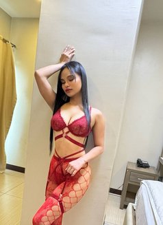 Ashley - escort in Hong Kong Photo 7 of 8