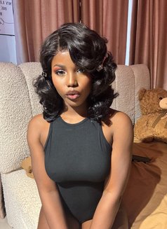 Ashley - escort in Riyadh Photo 1 of 5