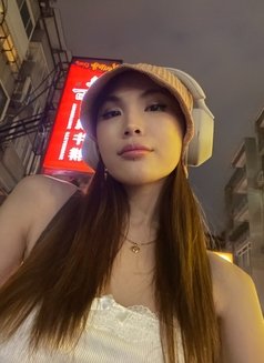 Ashley - escort in Taipei Photo 12 of 14