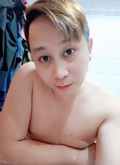 Ashleydose25 - Male escort in Abu Dhabi Photo 1 of 3