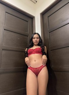 Ashly - escort in Kuala Lumpur Photo 2 of 6