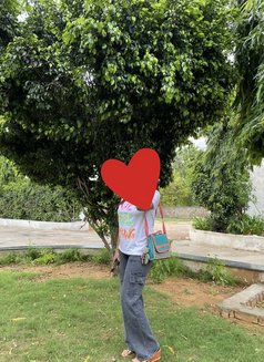 Ashnoor kaur Independent - puta in Gurgaon Photo 9 of 9