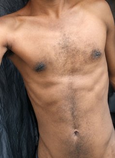Ashraf - Male escort in Nairobi Photo 1 of 2