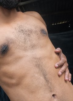 Ashraf - Male escort in Nairobi Photo 2 of 2