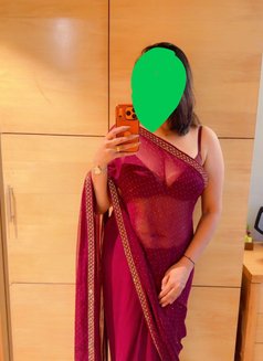 Ashu Chaudhary - escort in New Delhi Photo 1 of 5