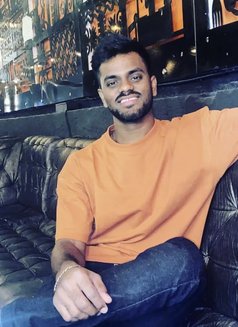Ashu From Mumbai - Male escort in Mumbai Photo 1 of 4