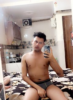 Ashu - Male escort in Gurgaon Photo 2 of 6