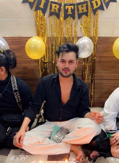 Ashu - Male escort in Gurgaon Photo 9 of 9