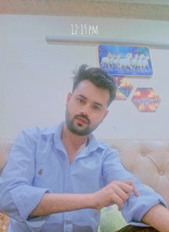 Md aashu - Acompañantes masculino in Gurgaon Photo 13 of 15