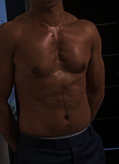 Ashu - Acompañantes masculino in Mumbai Photo 1 of 7