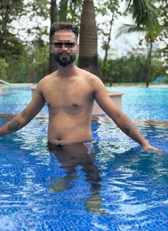Ashu K - Acompañantes masculino in Gurgaon Photo 2 of 4