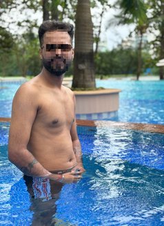 Ashu K - Acompañantes masculino in Gurgaon Photo 3 of 4