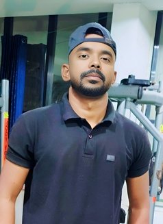 Ashu Singh Delhi - Male escort in New Delhi Photo 1 of 4