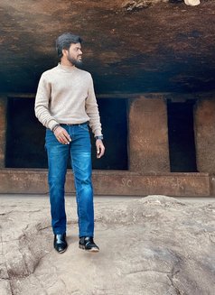 Ashu: Long foreplay, orals and sex ! - Male escort in Mumbai Photo 2 of 5