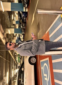 Ashu: Long foreplay, orals and sex ! - Male escort in Mumbai Photo 4 of 5