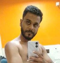 Ashuuu - Intérprete masculino de adultos in Mumbai