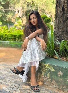 ASHWARIYA Orissa call girl visitor - puta in Hyderabad Photo 5 of 6