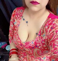 Ashwita - puta in Guwahati
