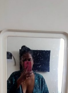 Ashy Honey - escort in Chennai Photo 2 of 3