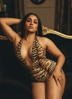 Asia - Transsexual escort in Riyadh Photo 3 of 12