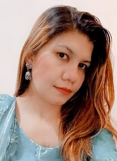 Asia kkhan Pakistani out call - masseuse in Muscat Photo 8 of 8
