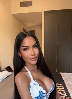 Asia - Transsexual escort in Riyadh Photo 2 of 13