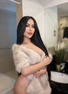 Asia - Transsexual escort in Riyadh Photo 9 of 13