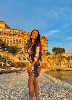 Asian Ashanta Trans - Transsexual escort in Cannes Photo 4 of 12