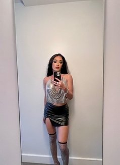 Asian Ashanta Trans - Transsexual escort in Cannes Photo 6 of 12