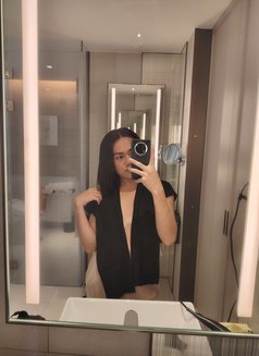 Asian Bella Foryou - Transsexual escort in Dubai Photo 4 of 8