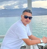 Asian - Acompañantes masculino in Dubai