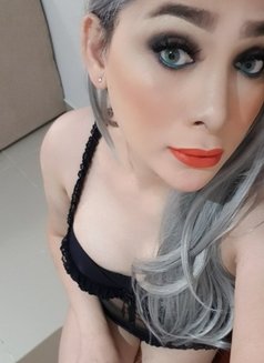 Asian Bombshell 🇵🇭 Temptress Nicole - Transsexual escort in Dubai Photo 2 of 9